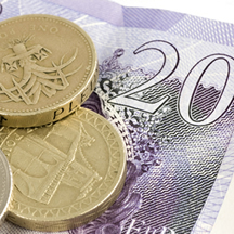 Gilt yields fall with threat to global growth